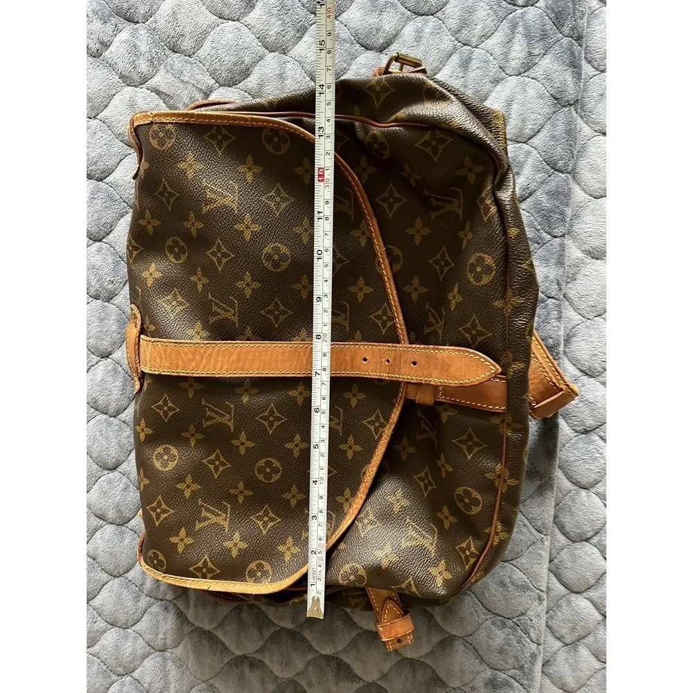 Louis Vuitton Saumur 30 Monogram Canvas Crossbody Messenger Bag AR1900 France‎